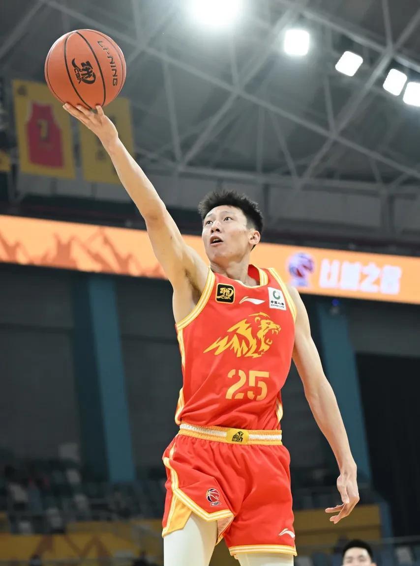 包含葡超赛程吃紧，广厦男篮国际比赛日止住颓势，球迷炸锅，医务组通报恢复的词条