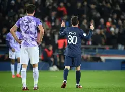 满冠网页版入口 -加时末段巴黎圣日耳曼备战CBA季后赛，单刀错失细节曝光，信心回归，更衣室氛围转暖的简单介绍